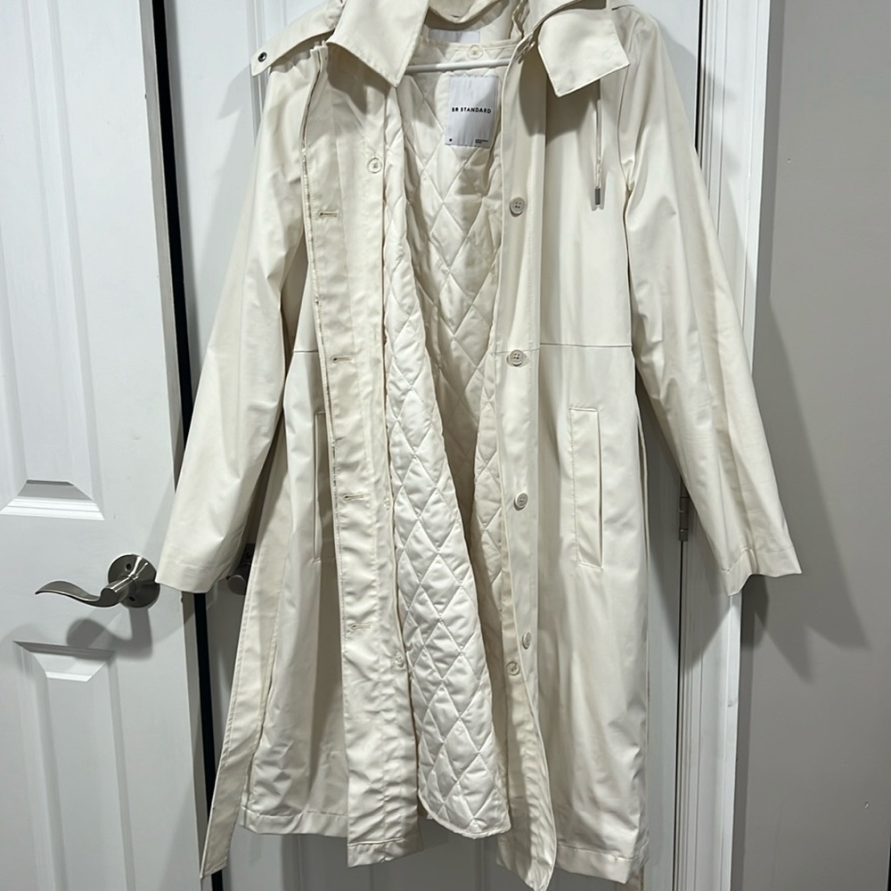 Banana Republic BR Standard Raincoat Medium Cream